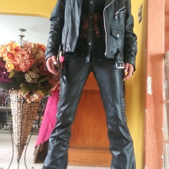 Woman learher jacket - Picture 4 of 4